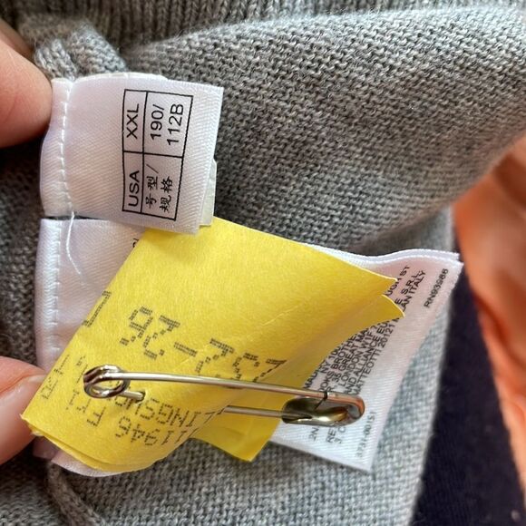 Brooks Brothers gray merino wool knit V neck sweater vest - Picture 10 of 10